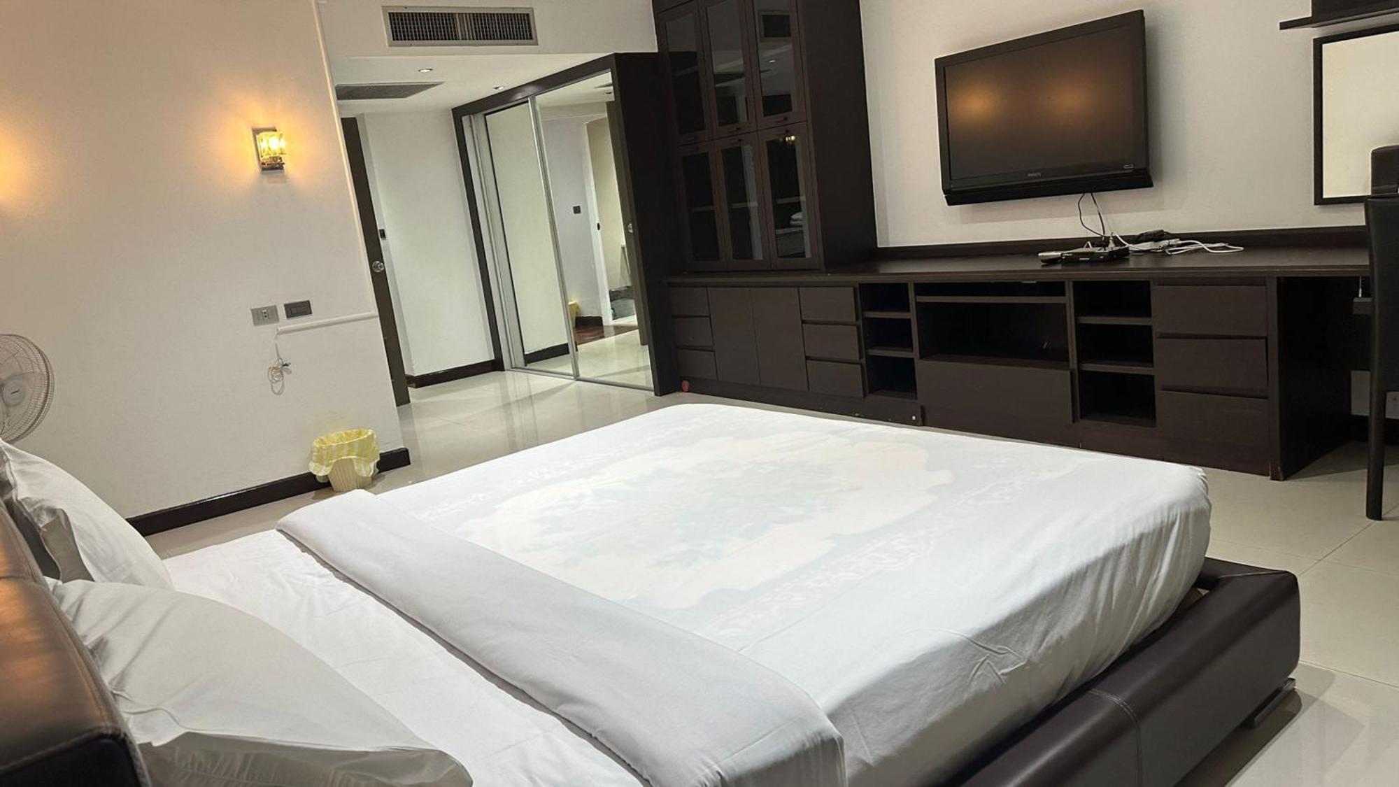 Omni Tower Sukhumvit Soi 4 Direct Apartment กรุงเทพมหานคร ภายนอก รูปภาพ