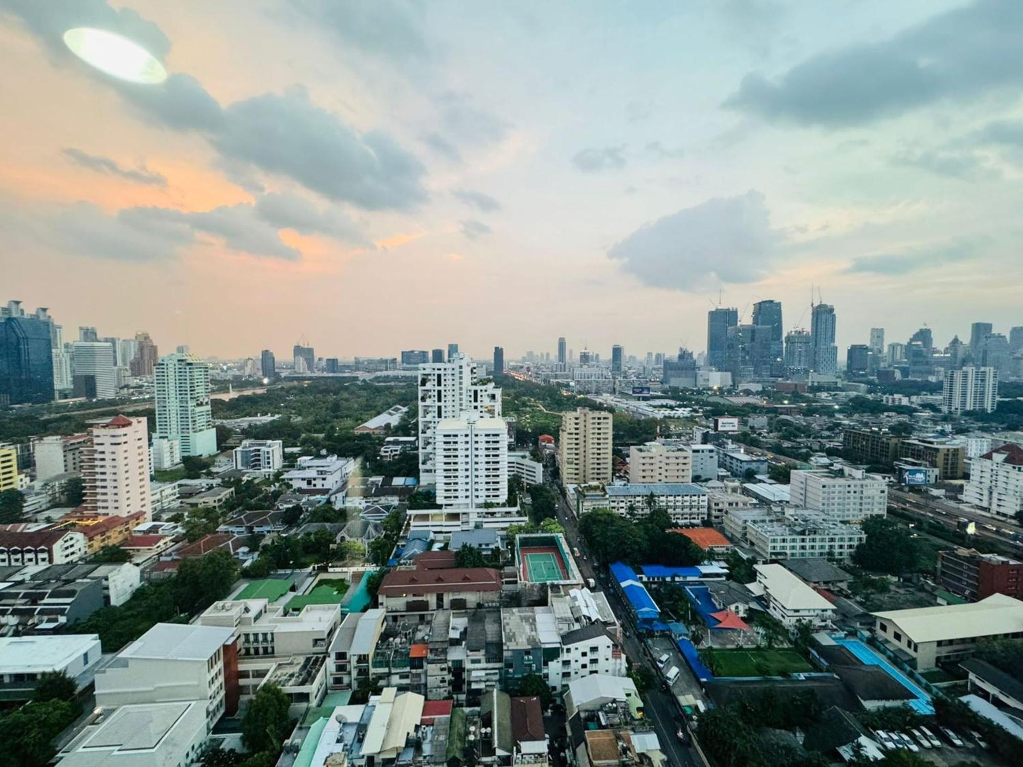 Omni Tower Sukhumvit Soi 4 Direct Apartment กรุงเทพมหานคร ภายนอก รูปภาพ