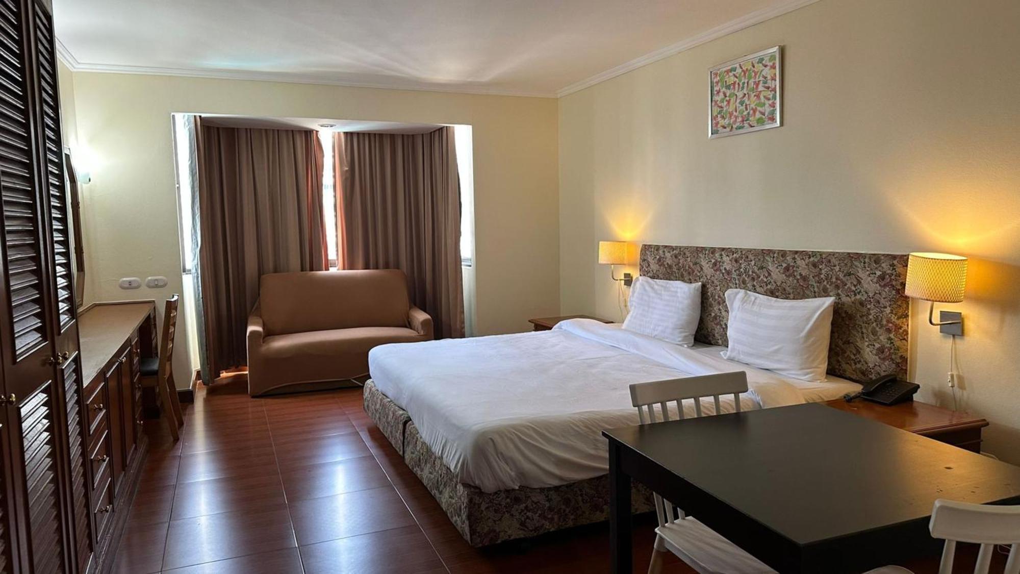 Omni Tower Sukhumvit Soi 4 Direct Apartment กรุงเทพมหานคร ภายนอก รูปภาพ