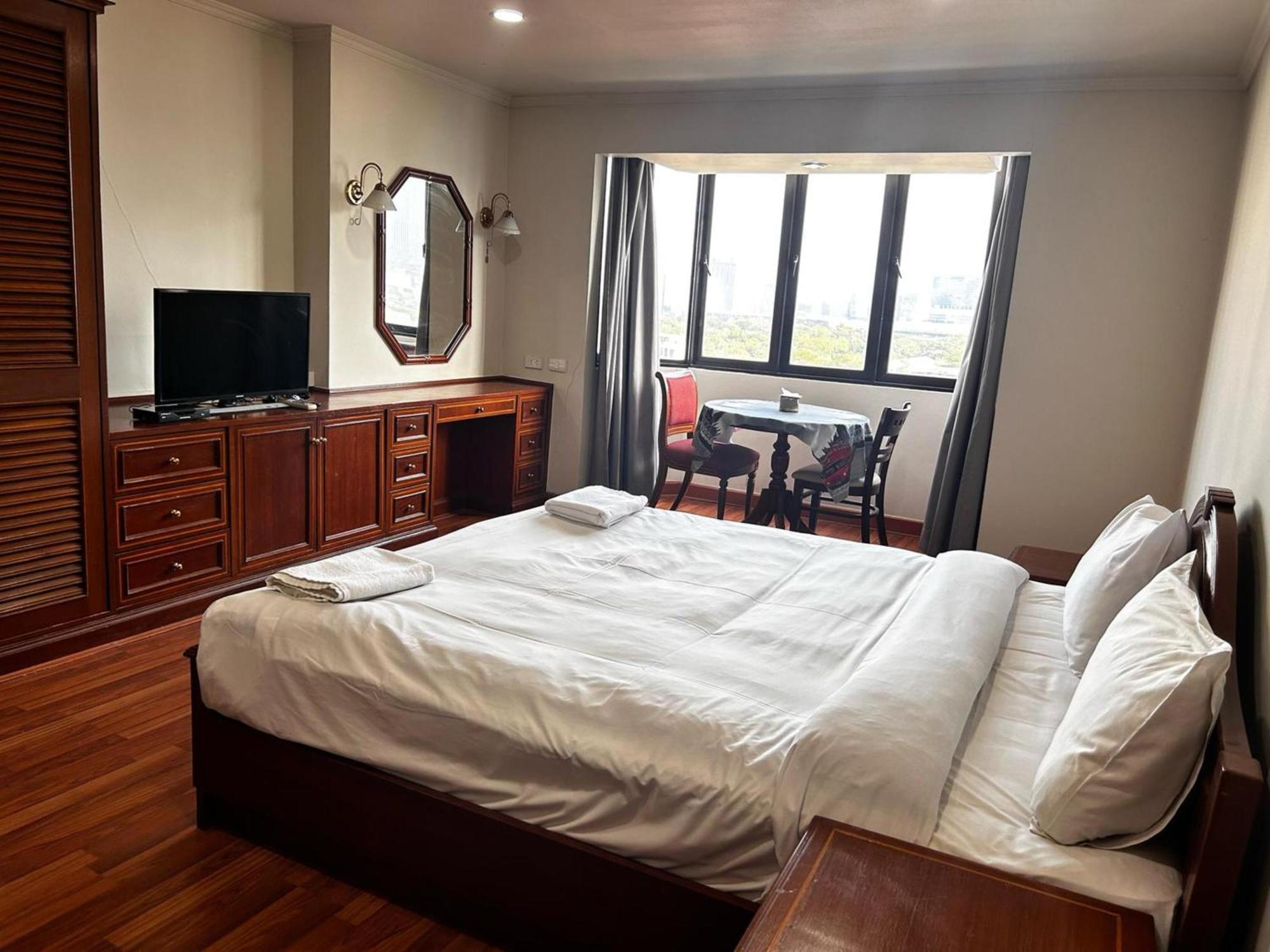 Omni Tower Sukhumvit Soi 4 Direct Apartment กรุงเทพมหานคร ภายนอก รูปภาพ